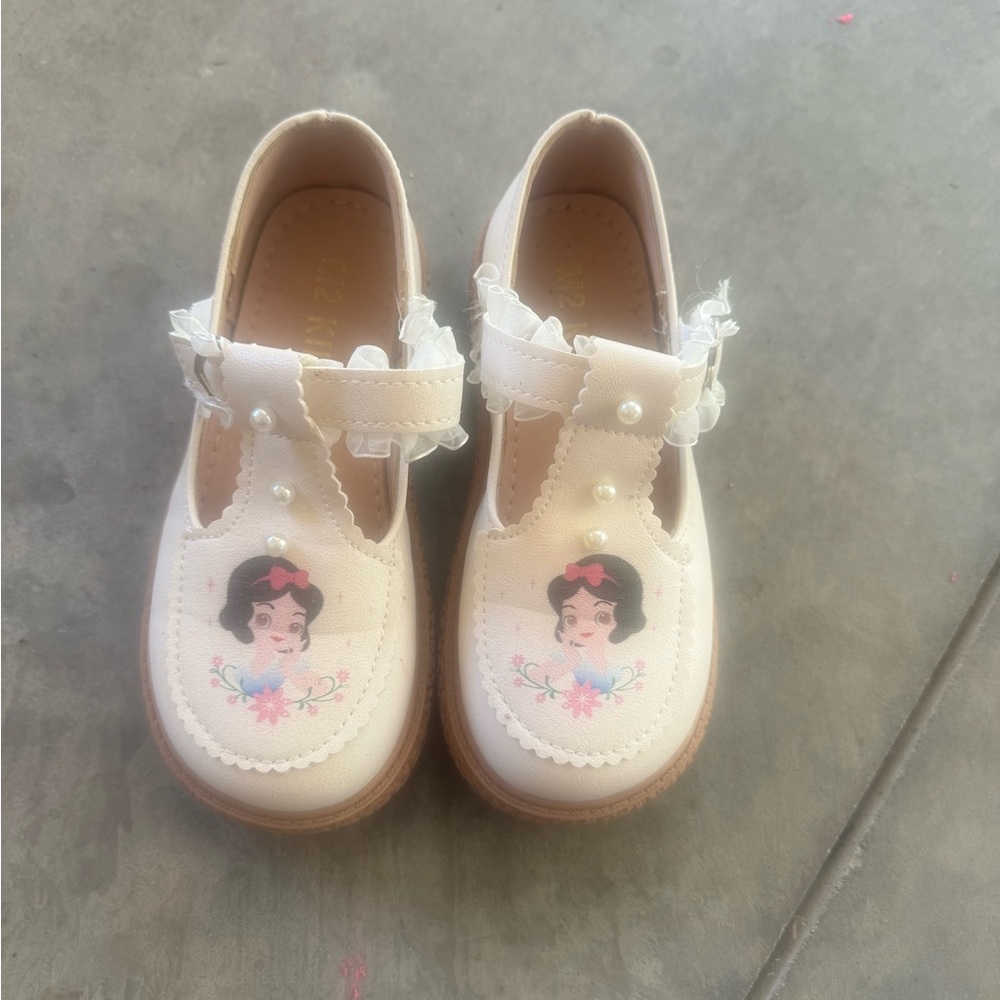 Snowwhite Barbie Shoes for Girl